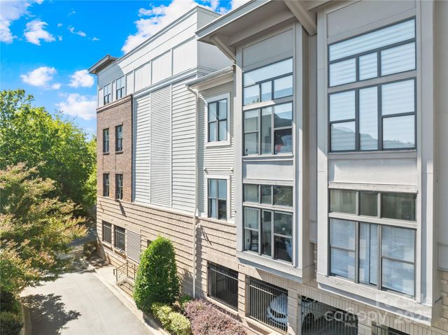 a large building with a lot of windows