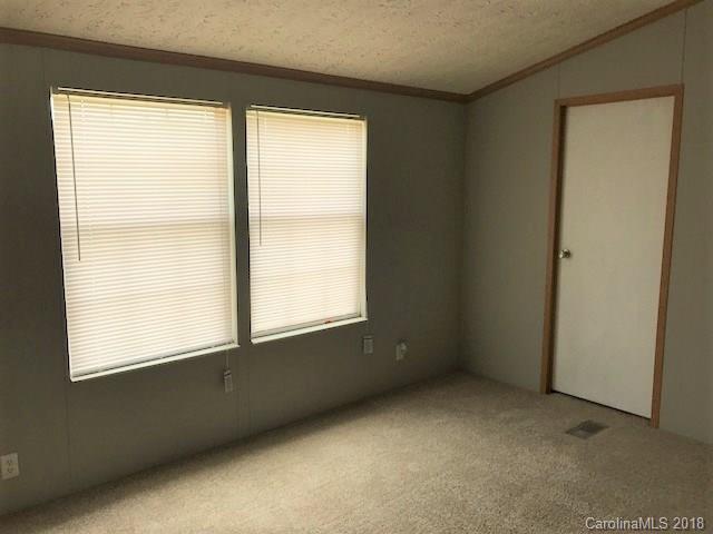 27 Hal J'S Mobile Home Park Road Marshall, NC 28753 - Photo 2 of 14 Gallery Image 2