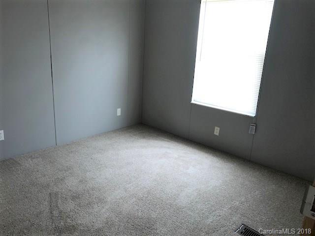 27 Hal J'S Mobile Home Park Road Marshall, NC 28753 - Photo 9 of 14 Gallery Image 9