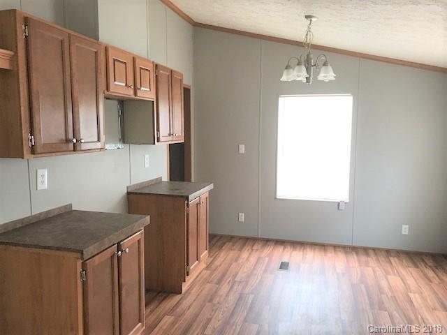 27 Hal J'S Mobile Home Park Road Marshall, NC 28753 - Photo 10 of 14 Gallery Image 10