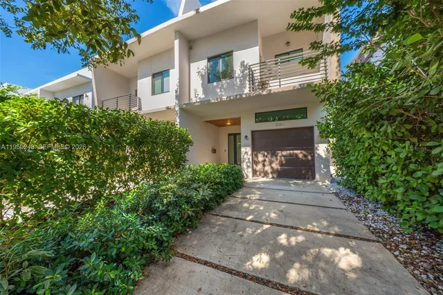 $1,325,000 | 3061 Southwest 21st Terrace, Unit 3061, Miami, FL 33145