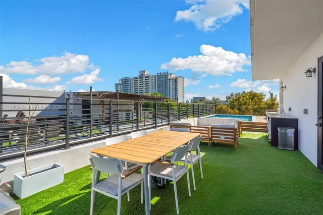 $1,325,000 | 3061 Southwest 21st Terrace, Unit 3061, Miami, FL 33145