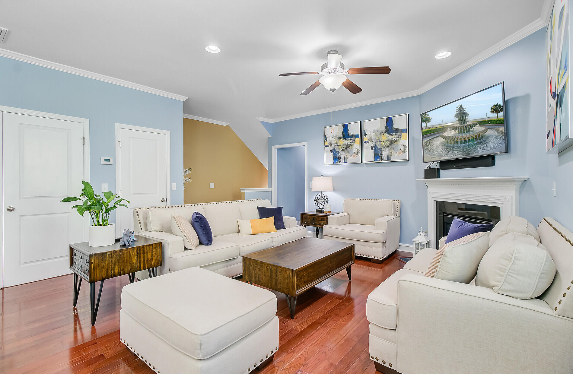 1215 Dingle Road Mount Pleasant, SC 29466 - Photo 8 of 49 Living Room