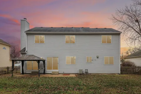 front view of house with a yard