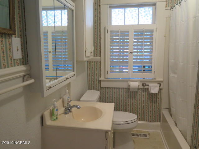 107 Kimbrough Road Clinton, NC 28328 - Photo 16 of 23 IMG_3361