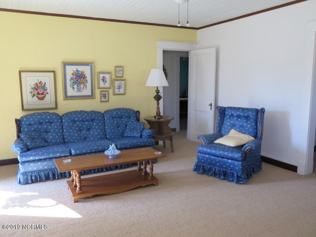 107 Kimbrough Road Clinton, NC 28328 - Photo 7 of 23 IMG_3340