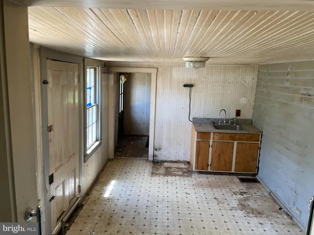 a view of a storage & utility room