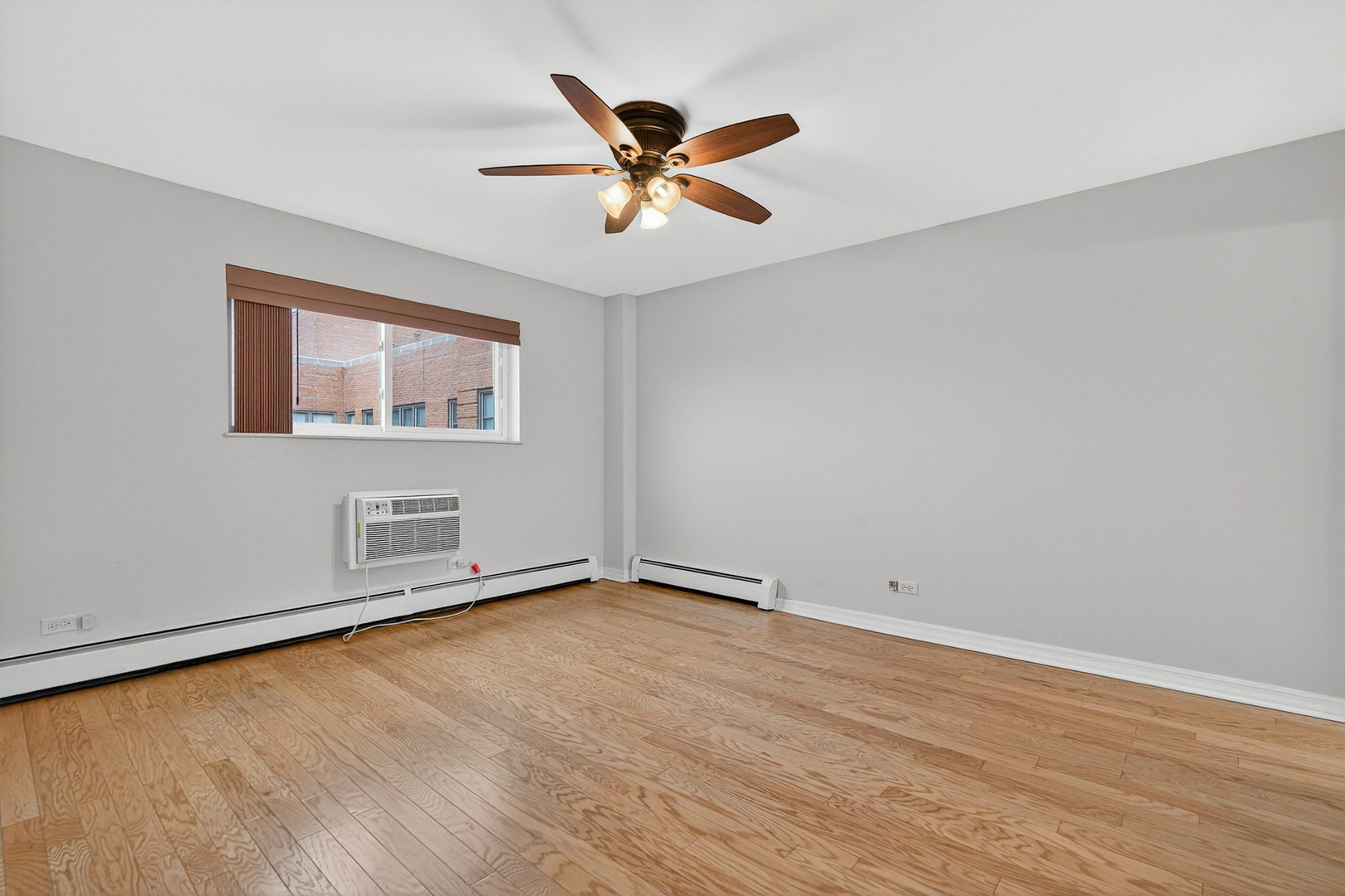 1567 Ridge Avenue, Unit 802 Evanston, IL 60201 - Photo 11 of 23 Gallery Image 11