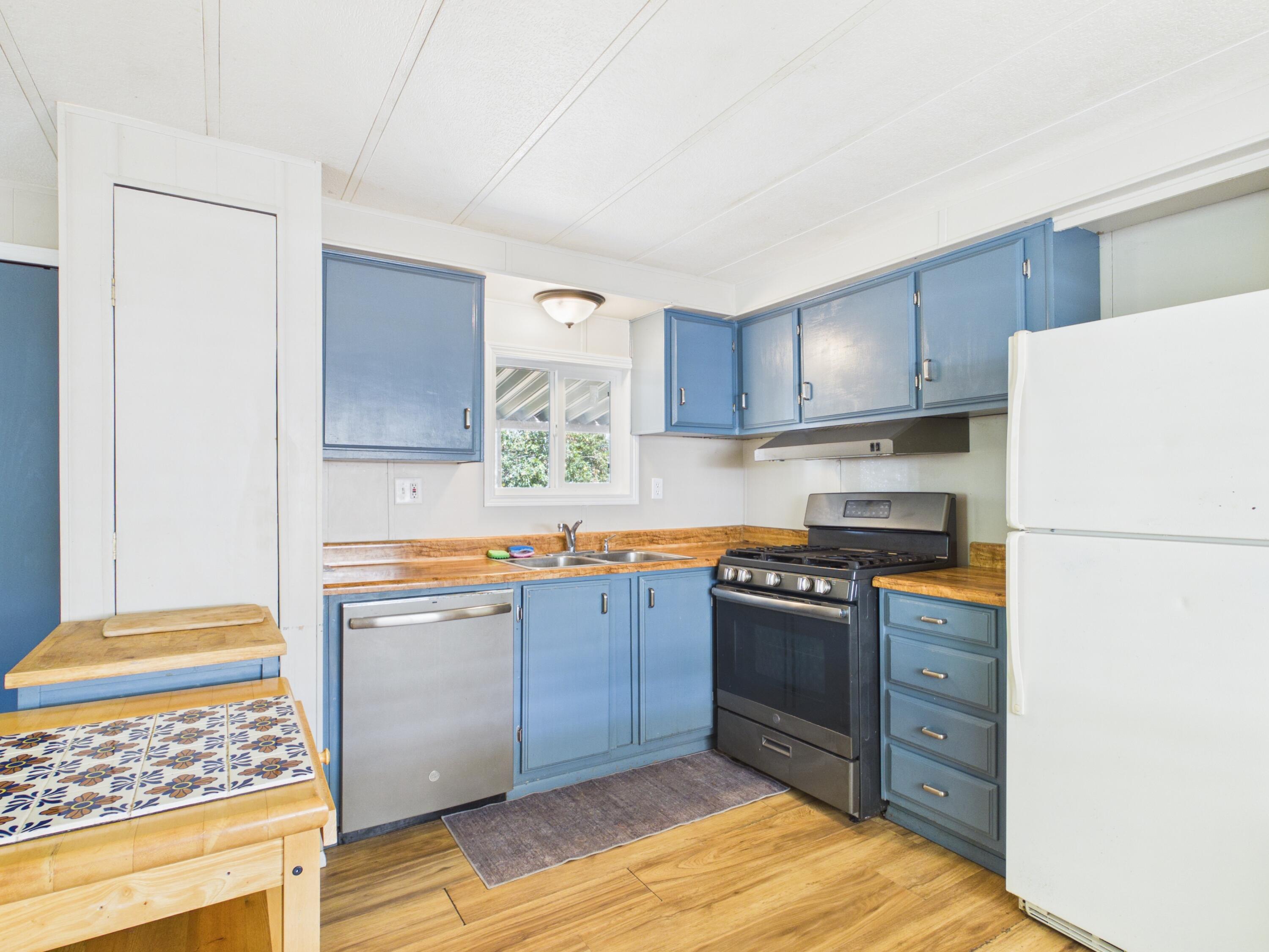 72 West Coast Road, Unit 22 Redway, CA 95560 - Photo 17 of 36 Gallery Image 17