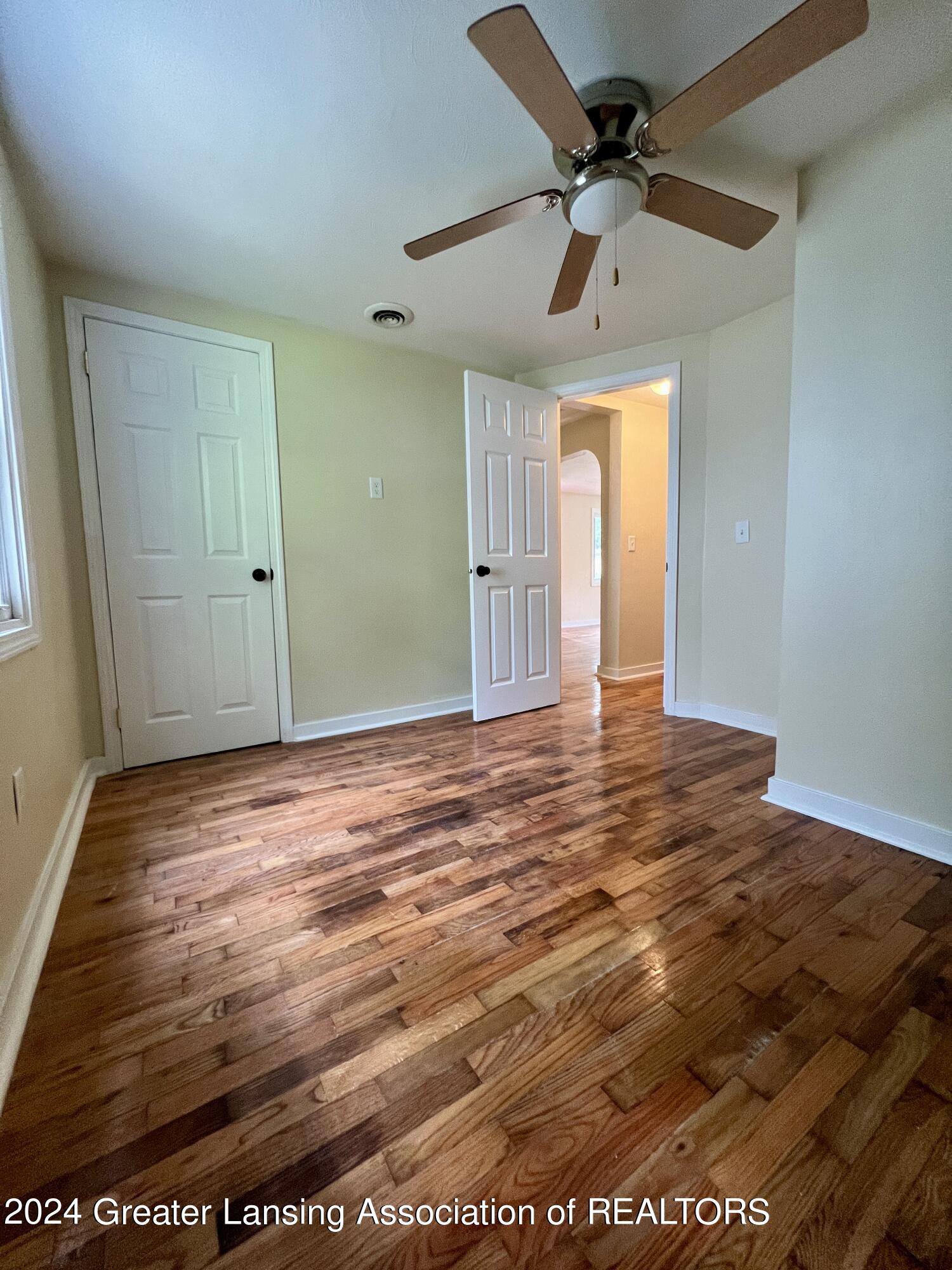 6029 Hilliard Road Lansing, MI 48911 - Photo 17 of 23 IMG_5793