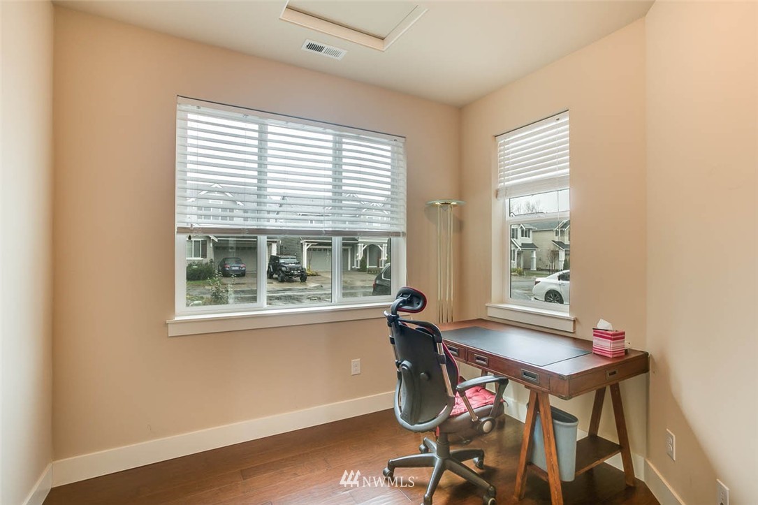 16933 35th Drive Southeast Bothell, WA 98012 - Photo 4 of 23