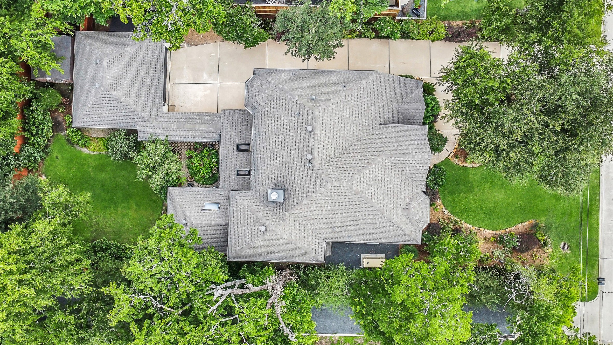 1260 Fries Road Houston, TX 77055 - Photo 41 of 42 Nice aerial view of New Roof!