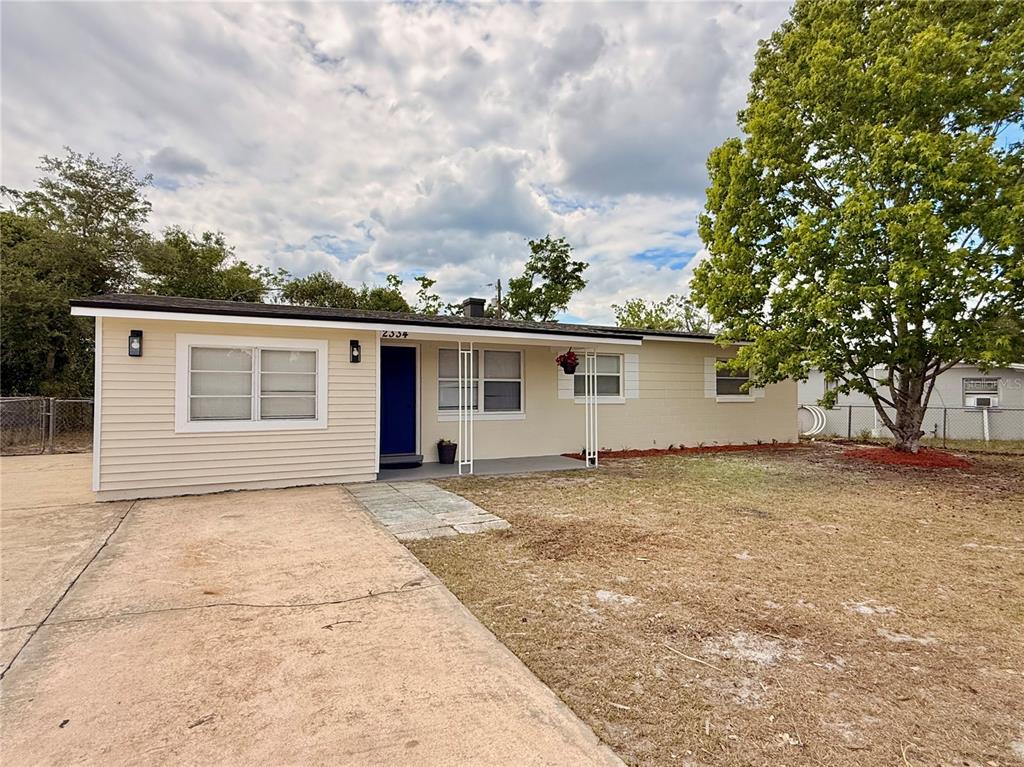 2334 Vincent Road Orlando, FL 32817 - Photo 2 of 25