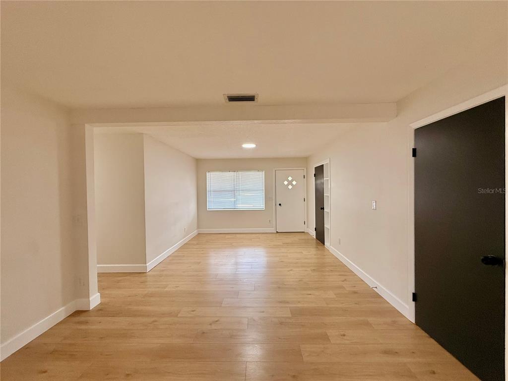 2334 Vincent Road Orlando, FL 32817 - Photo 3 of 25