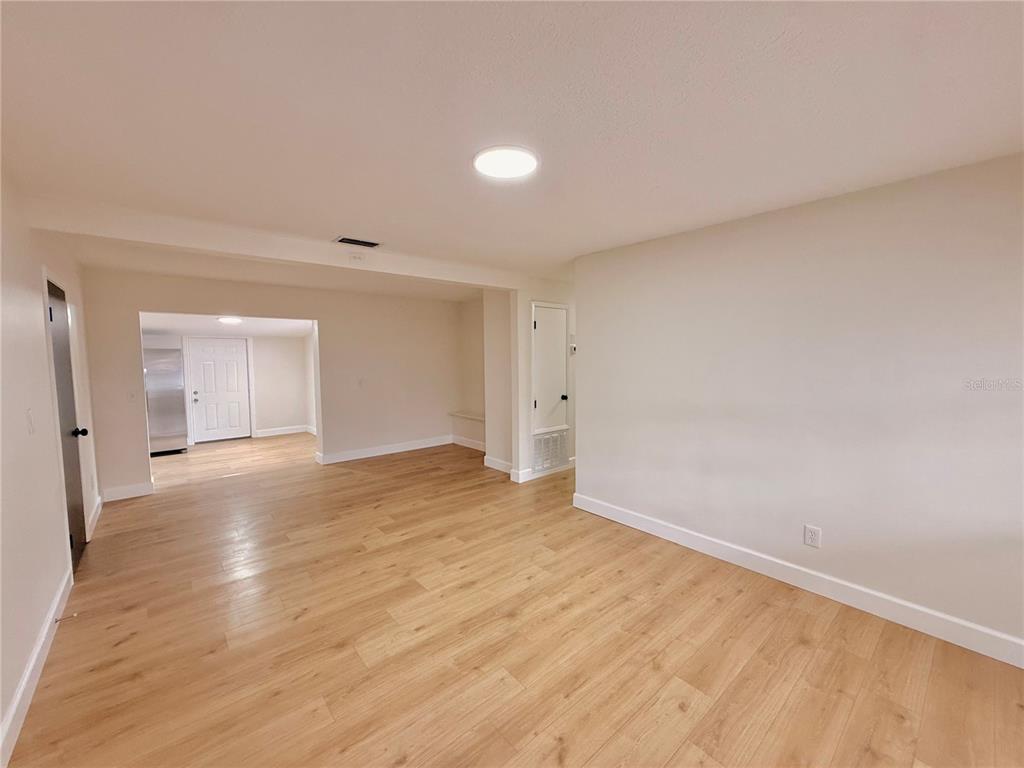 2334 Vincent Road Orlando, FL 32817 - Photo 6 of 25