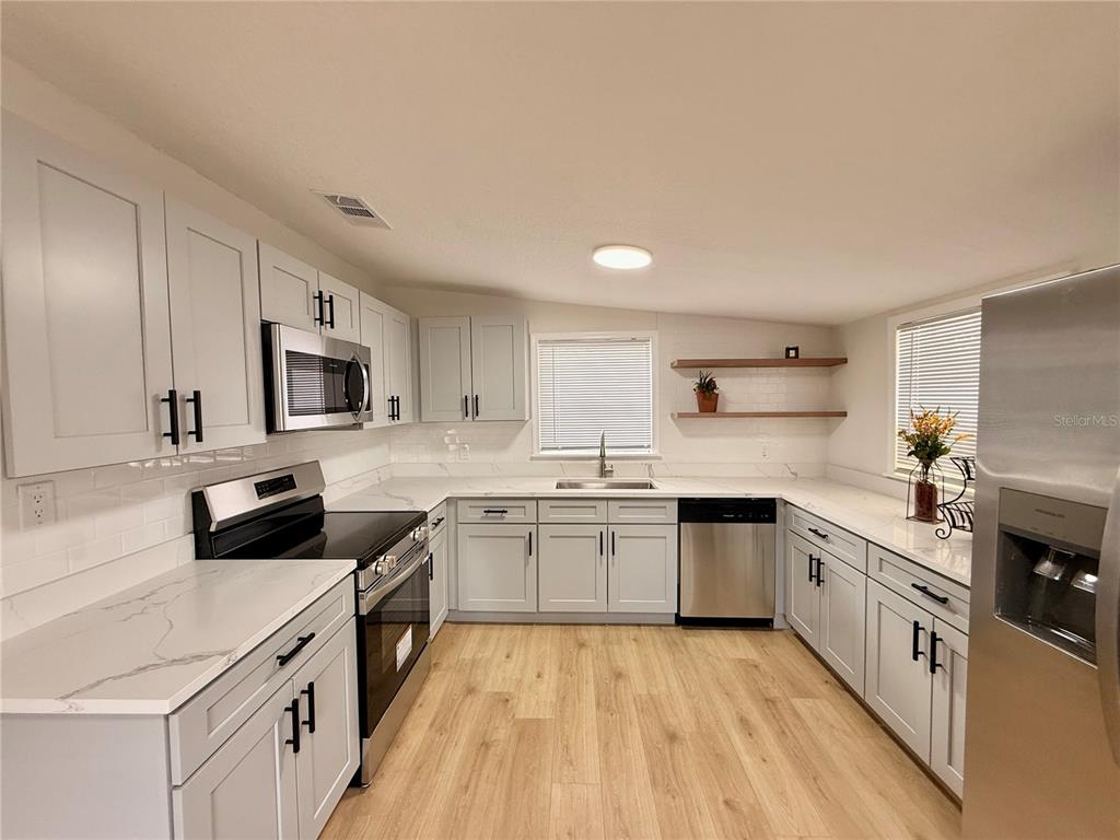 2334 Vincent Road Orlando, FL 32817 - Photo 8 of 25