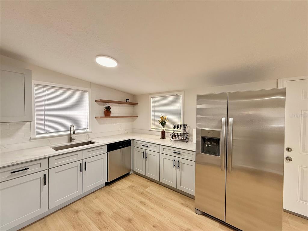 2334 Vincent Road Orlando, FL 32817 - Photo 9 of 25