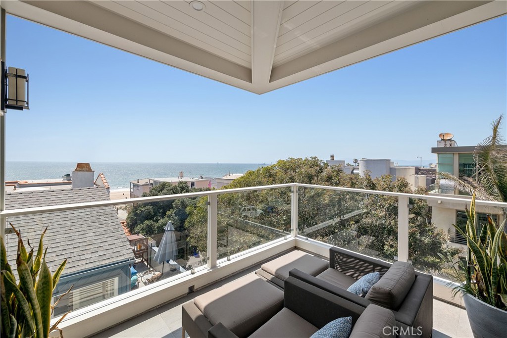 124 23rd Street Manhattan Beach, CA 90266 - Photo 13 of 50 a view of balcony with furniture