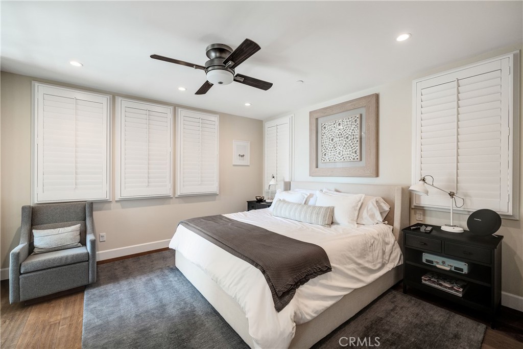 124 23rd Street Manhattan Beach, CA 90266 - Photo 34 of 50 a bedroom with a bed and furniture