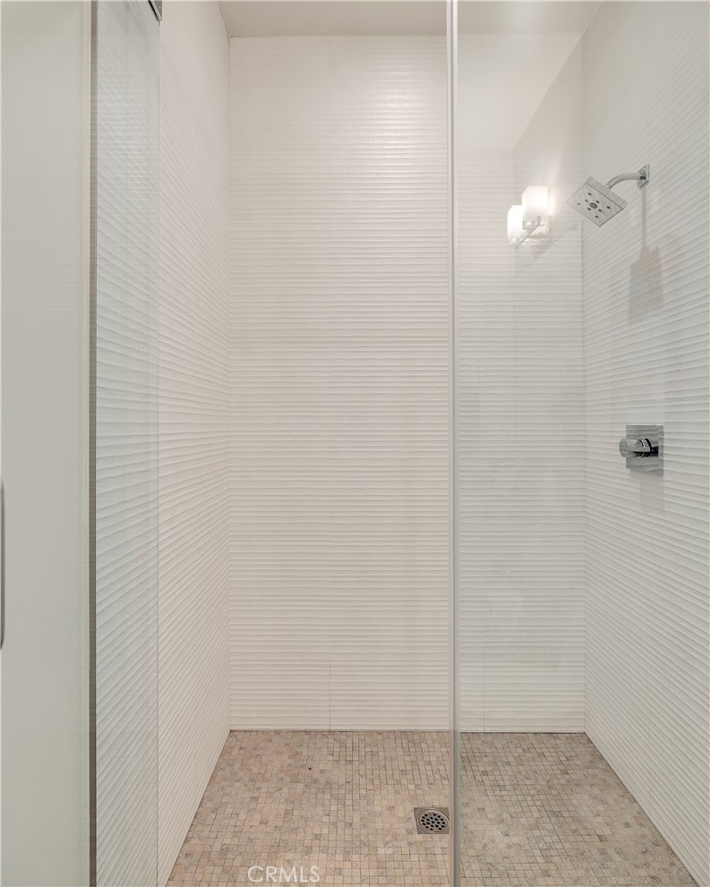 124 23rd Street Manhattan Beach, CA 90266 - Photo 49 of 50 a view of a bathroom