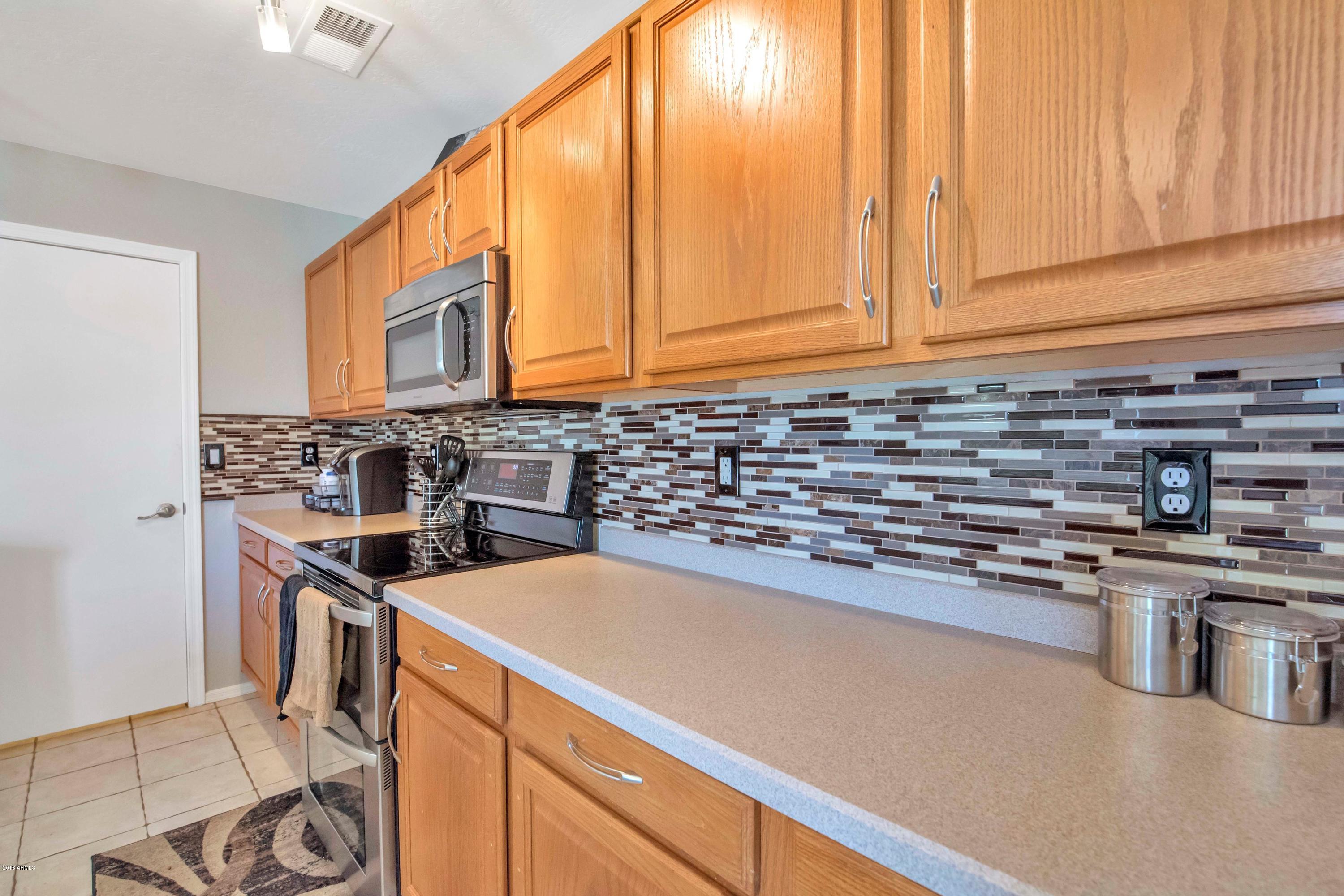 3683 South Chaparral Road Apache Junction, AZ 85119 - Photo 9 of 34 Chaparral Kitchen backspash