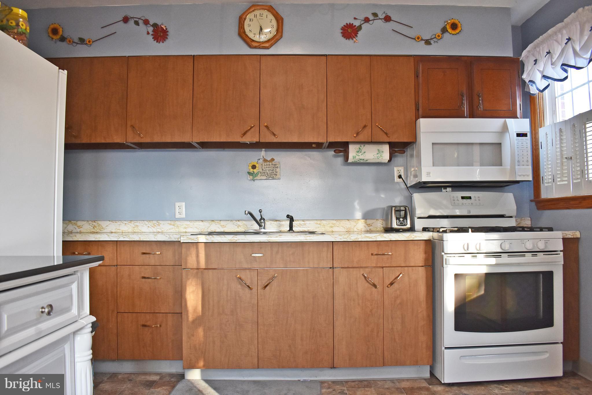 3103 Green Hill Road Baltimore, MD 21219 - Photo 11 of 21 Kitchen