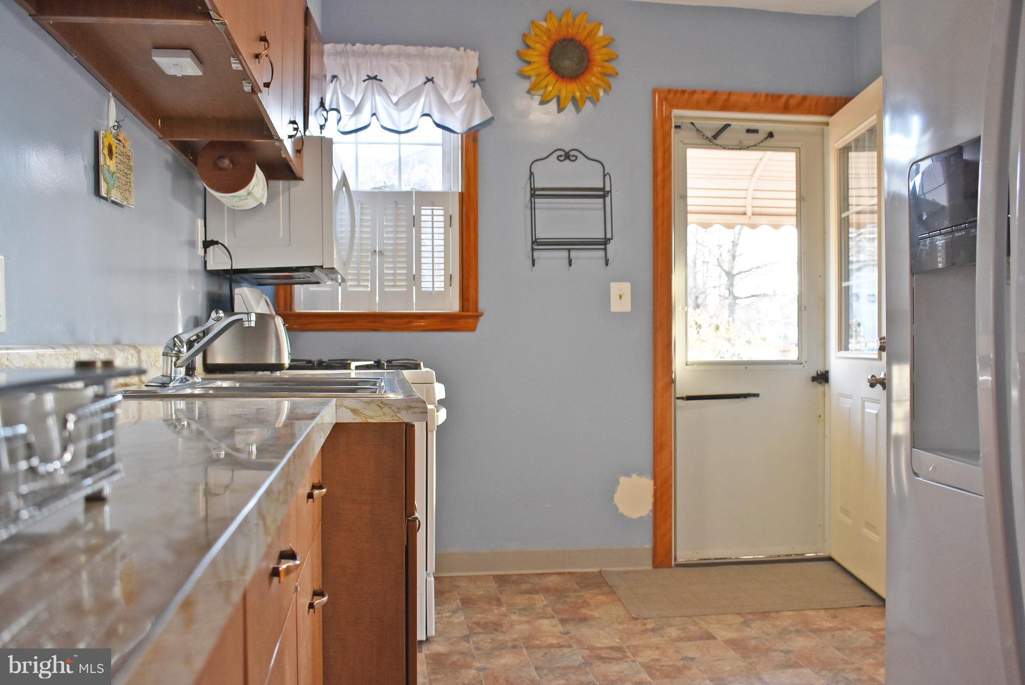 3103 Green Hill Road Baltimore, MD 21219 - Photo 12 of 21 Kitchen