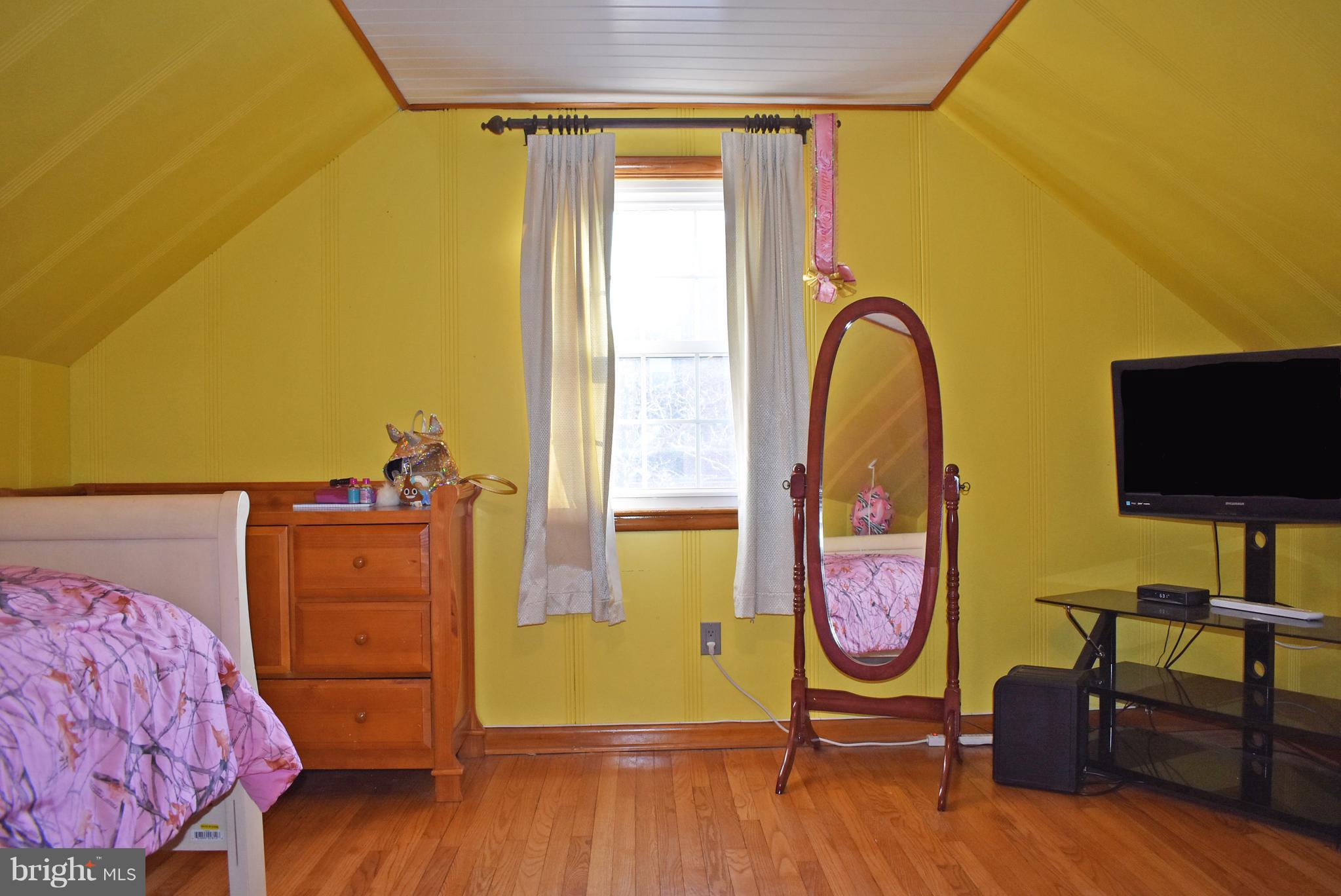 3103 Green Hill Road Baltimore, MD 21219 - Photo 14 of 21 Bedroom
