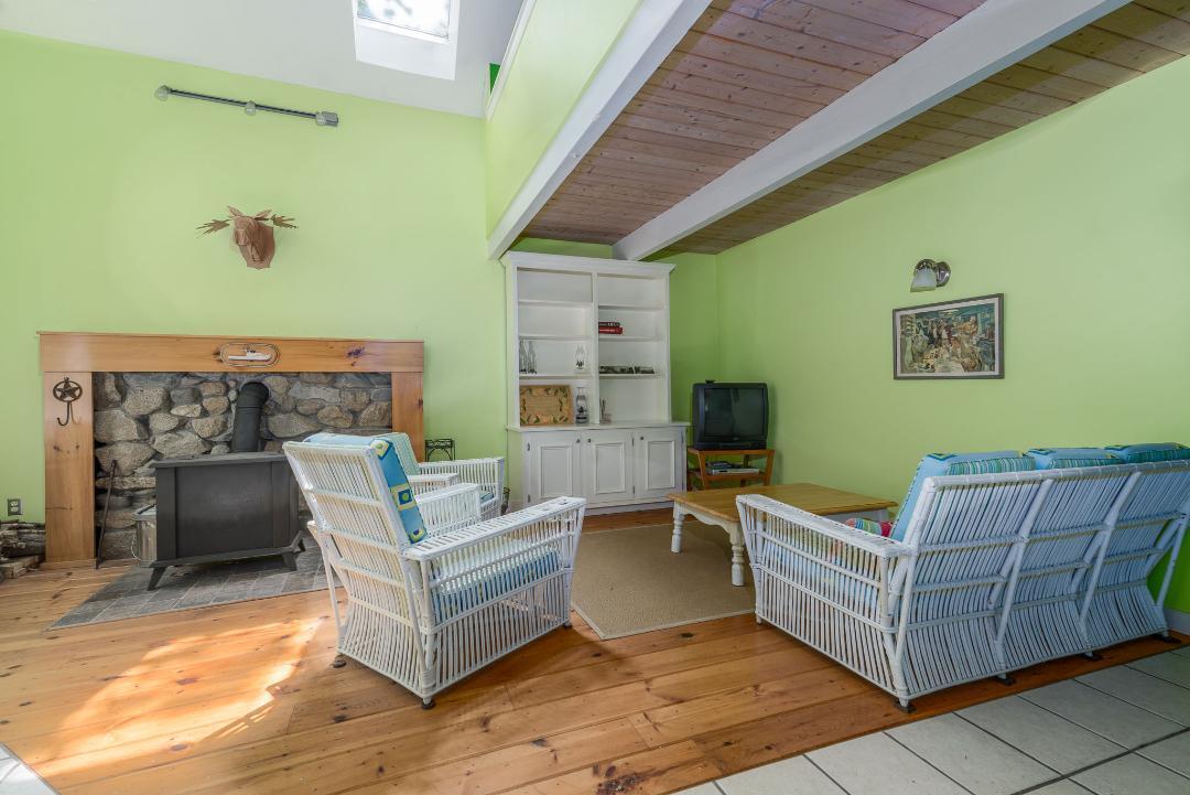 55 Harbor Road Standish, ME 04084 - Photo 7 of 26 Living room