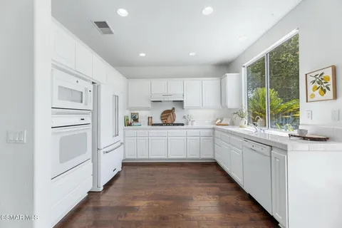 $1,299,000 | 3098 Espana Lane, Thousand Oaks, CA 91362