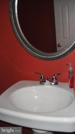 200 Awkard Lane Silver Spring, MD 20905 - Photo 13 of 26 Half Bath 3