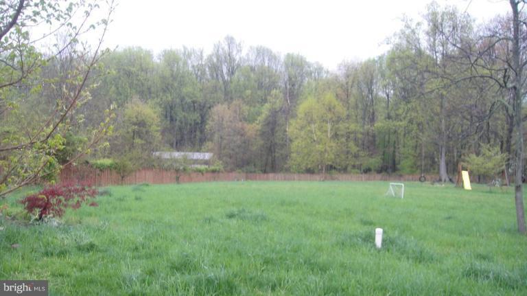200 Awkard Lane Silver Spring, MD 20905 - Photo 17 of 26 Deck - View from