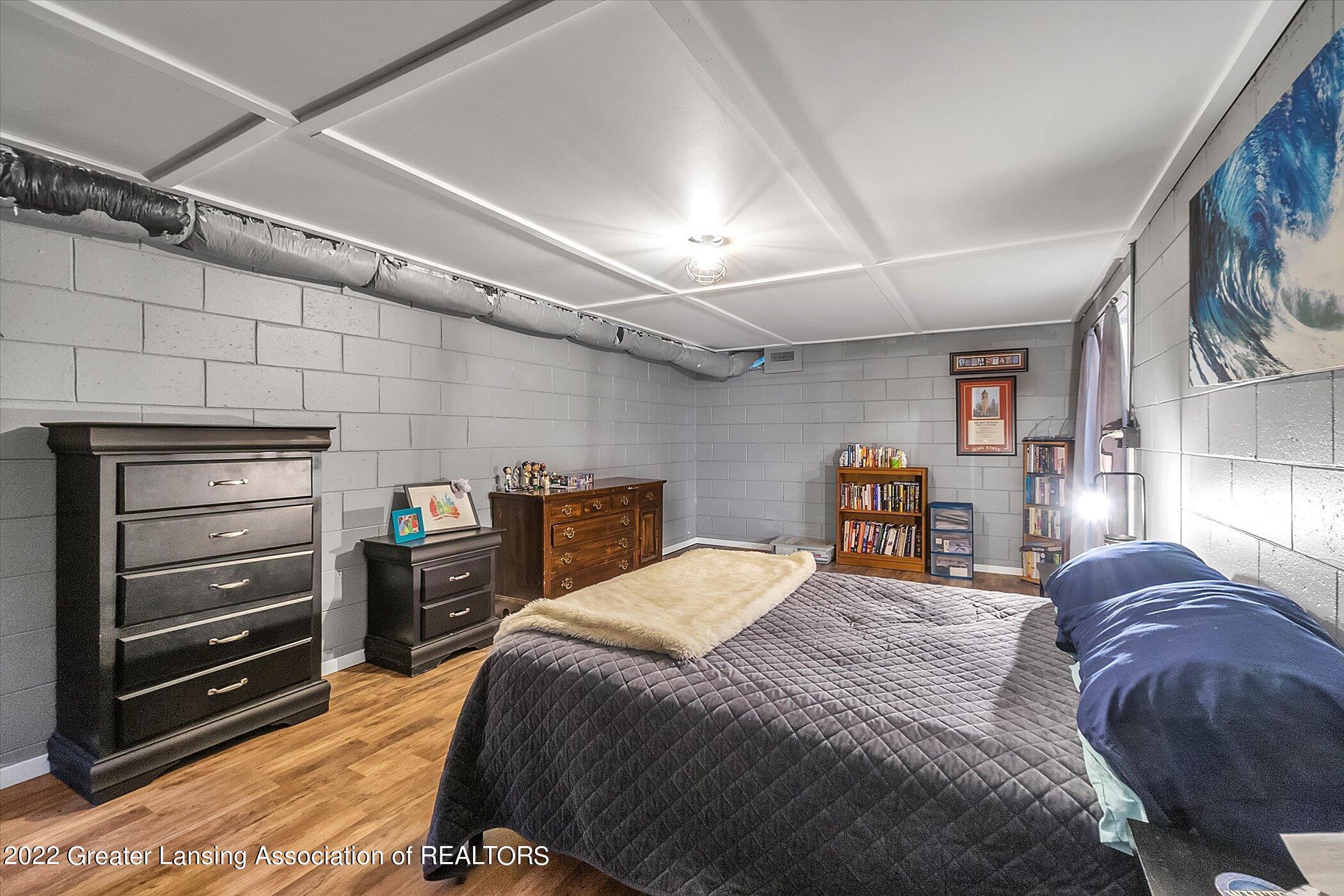 5802 Hughes Road Lansing, MI 48911 - Photo 24 of 37 24-5802-Hughes-Rd-WindowStill-Real-Estat