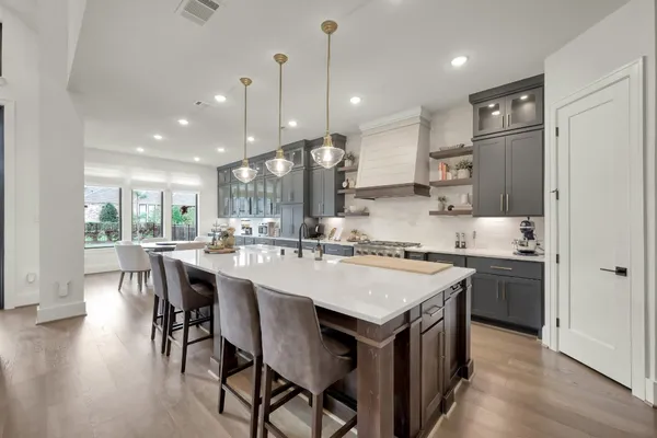 $910,000 | 212 South Empress Green Place, Montgomery, TX 77316