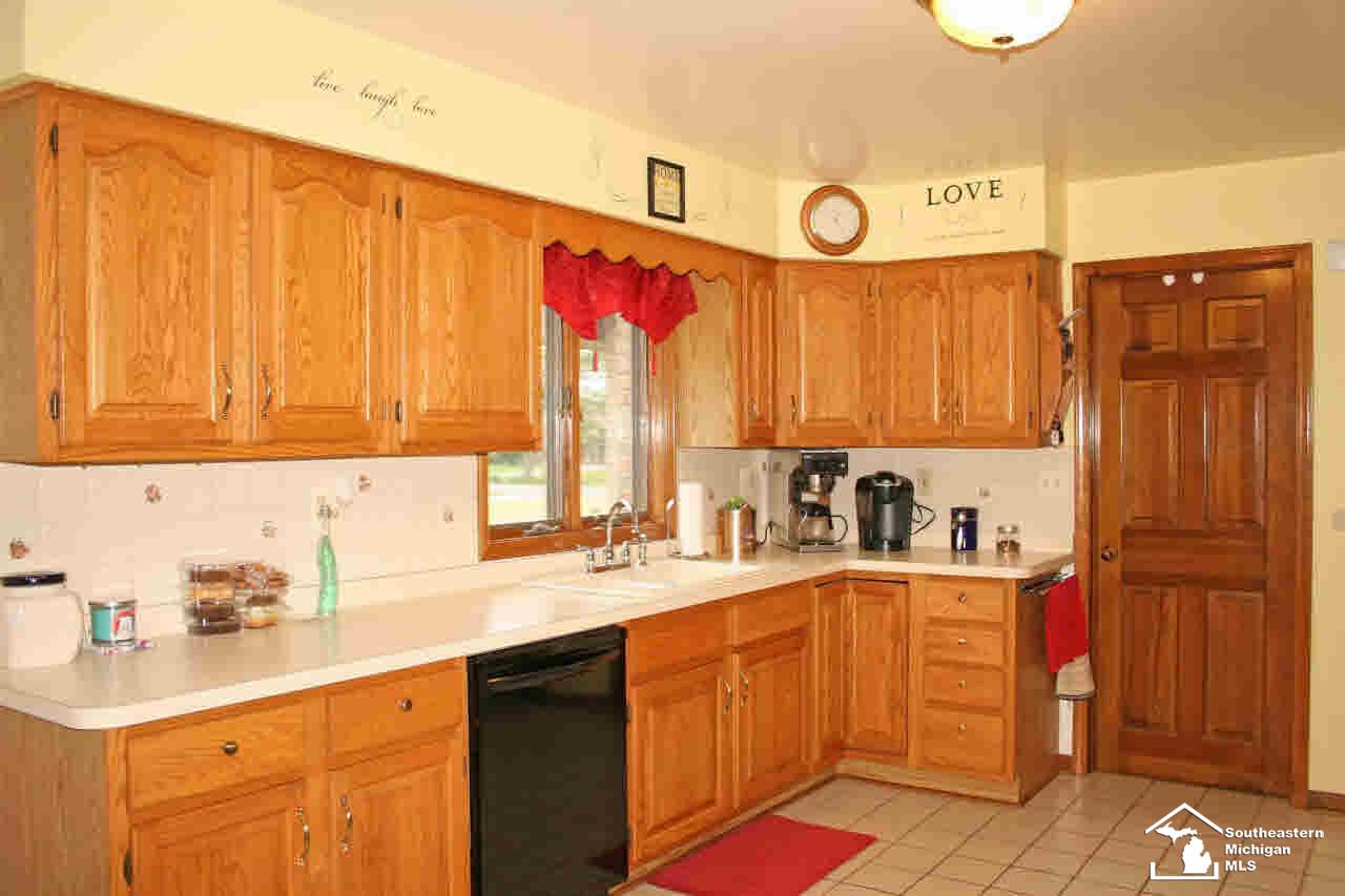 1253 North Raisinville Road Monroe, MI 48162 - Photo 8 of 29