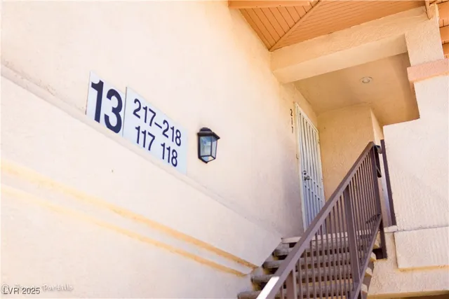 $1,225 | 350 South Durango Drive, Unit 217, Las Vegas, NV 89145