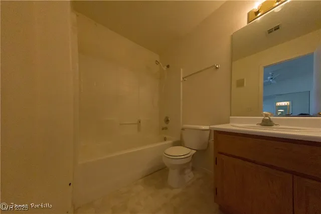 $1,225 | 350 South Durango Drive, Unit 217, Las Vegas, NV 89145