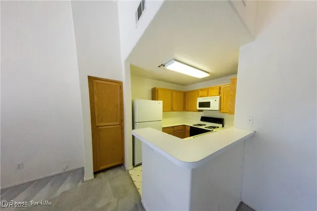 $1,225 | 350 South Durango Drive, Unit 217, Las Vegas, NV 89145