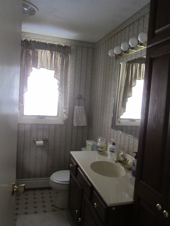 55 Old Worcester Road Oxford, MA 01540 - Photo 7 of 17 Gallery Image 7