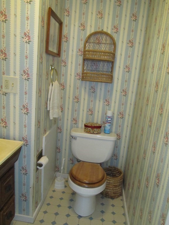 55 Old Worcester Road Oxford, MA 01540 - Photo 9 of 17 Gallery Image 9