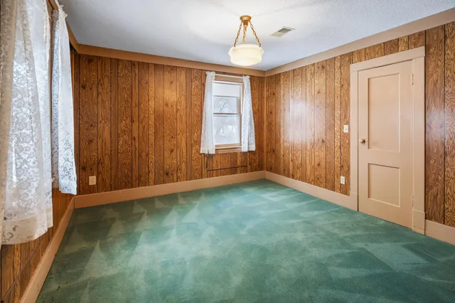 $299,900 | 22356 Highway 15, St. Augusta, MN 56301