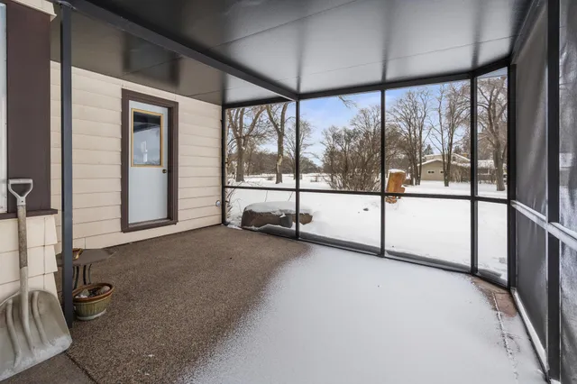 $299,900 | 22356 Highway 15, St. Augusta, MN 56301