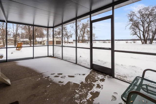 $299,900 | 22356 Highway 15, St. Augusta, MN 56301