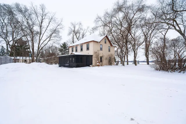 $299,900 | 22356 Highway 15, St. Augusta, MN 56301