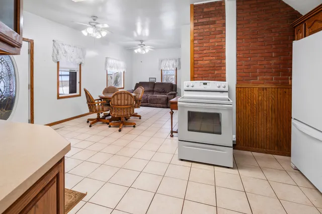 $299,900 | 22356 Highway 15, St. Augusta, MN 56301