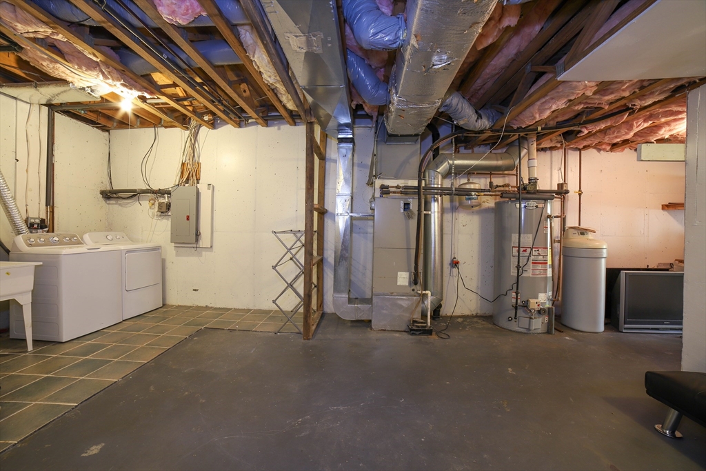 17 Highfield Road, Unit B Charlton, MA 01507 - Photo 13 of 17