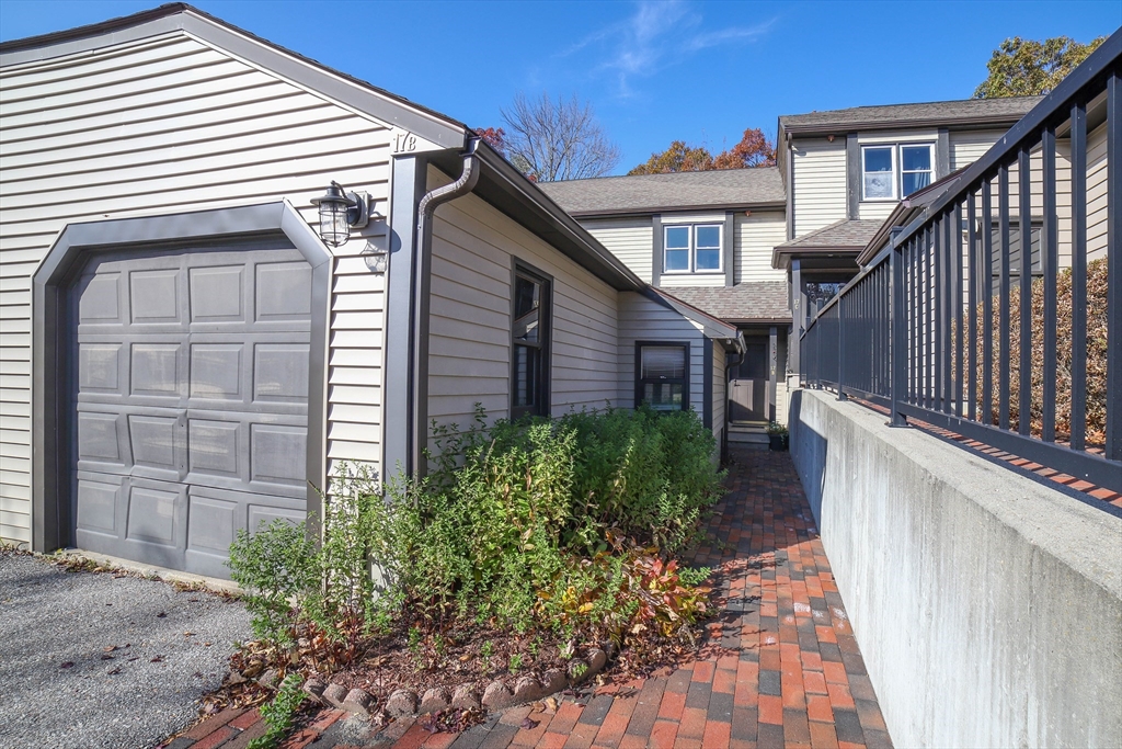 17 Highfield Road, Unit B Charlton, MA 01507 - Photo 2 of 17