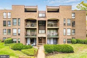 $299,000 | 11232 Chestnut Grove Square, Unit 135, Reston, VA 20190