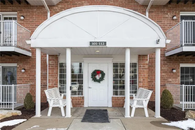 $155,000 | 104 Clubhouse Drive, Unit 104, Washington, PA 15301