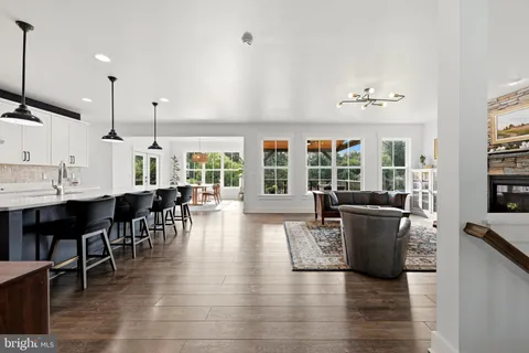 $1,170,000 | 18120 Ridgewood Place, Round Hill, VA 20141